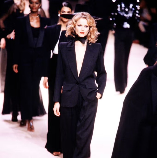 =model modeling a YSL suit